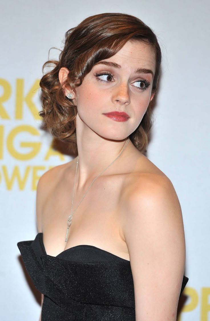 n9FyhVuW Emma Watson 07.jpg